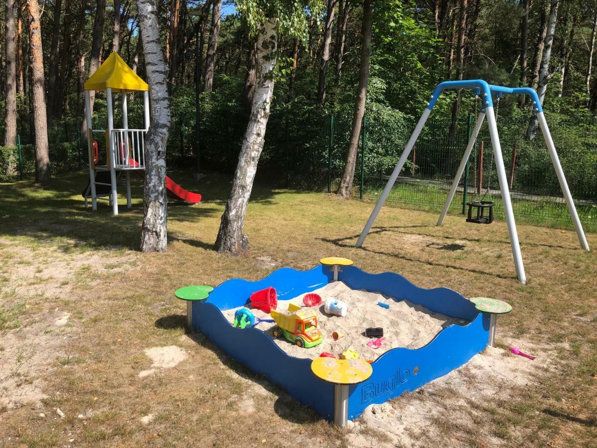 Apartament Baltica Z Ogrodkiem - W Ustronnym Miejscu Tuz Przy Plazy Rogowo  Exterior photo